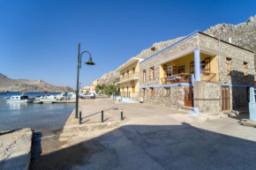 Waterfront Ηouse